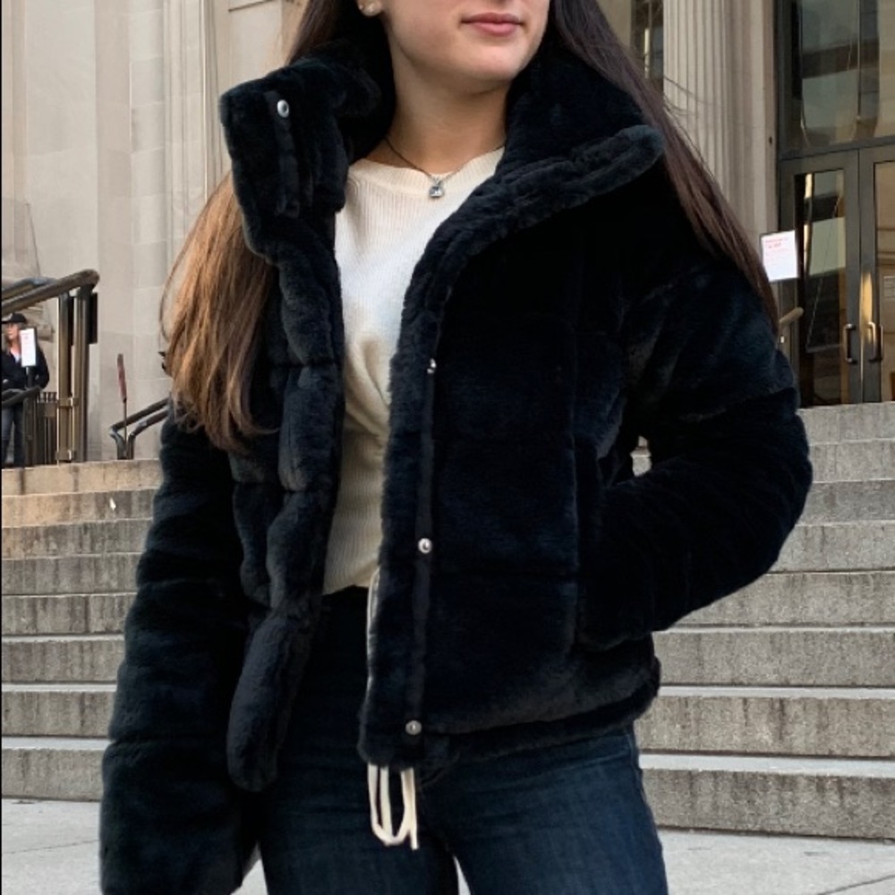 Faux fur black puffer - Picture 2 of 2